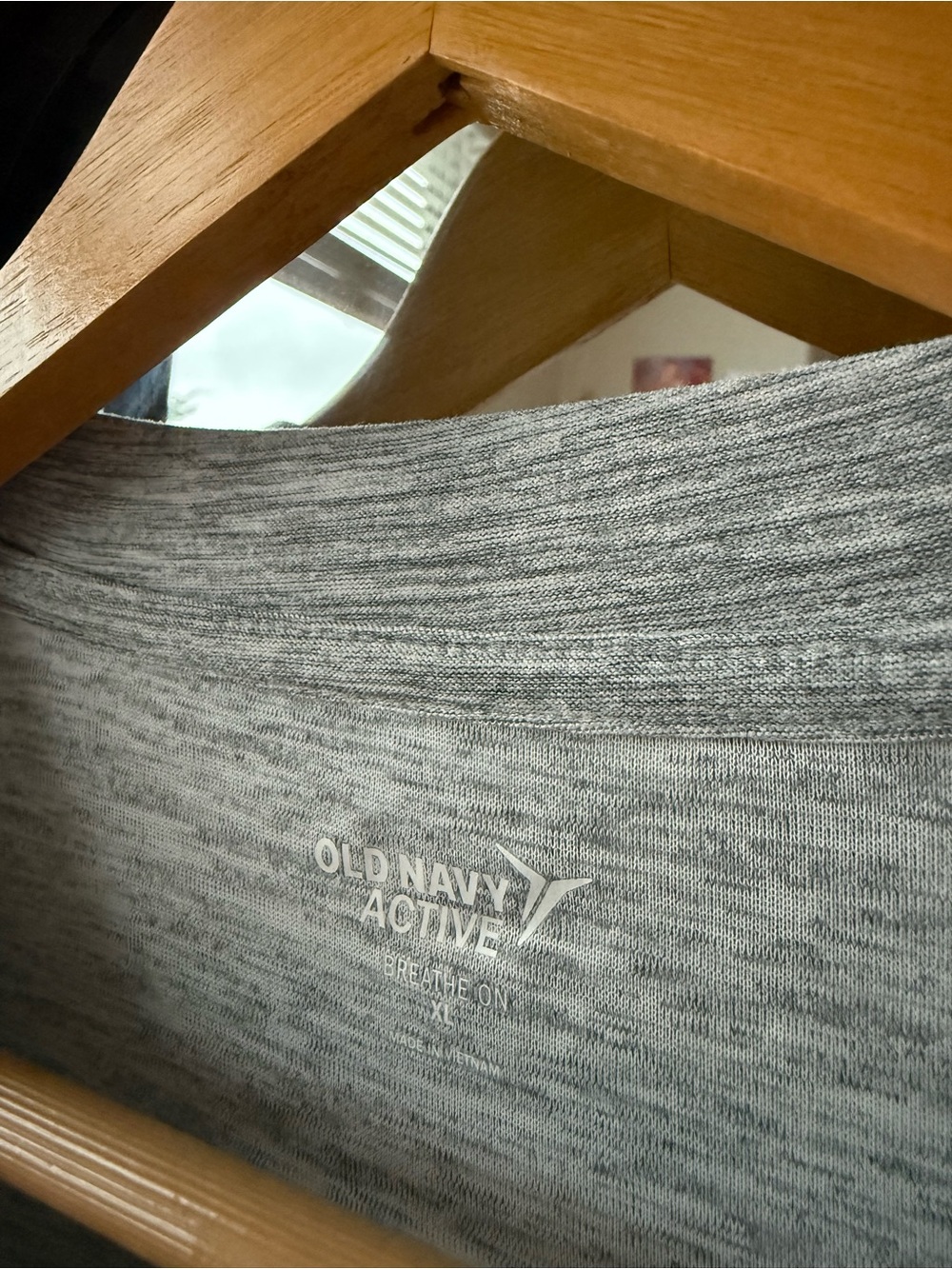 Old Navy Active Heather Gray Go-Dry Long Sleeve Workout Shirt - XL - Picture 5 of 6